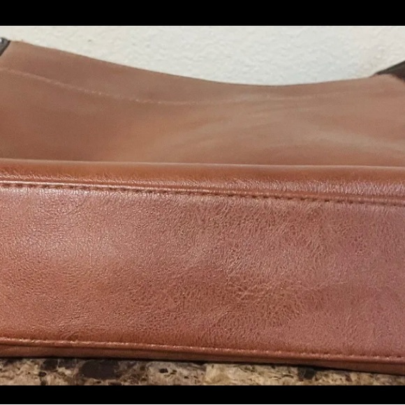 INC Crossbody Faux Leather Purse Bag Brandy Brown Pockets Adjustable Straps - Picture 4 of 7